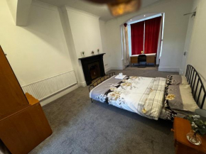 Double-Bedroom in the Heart of Salford Manchester Perfect for Short Stays